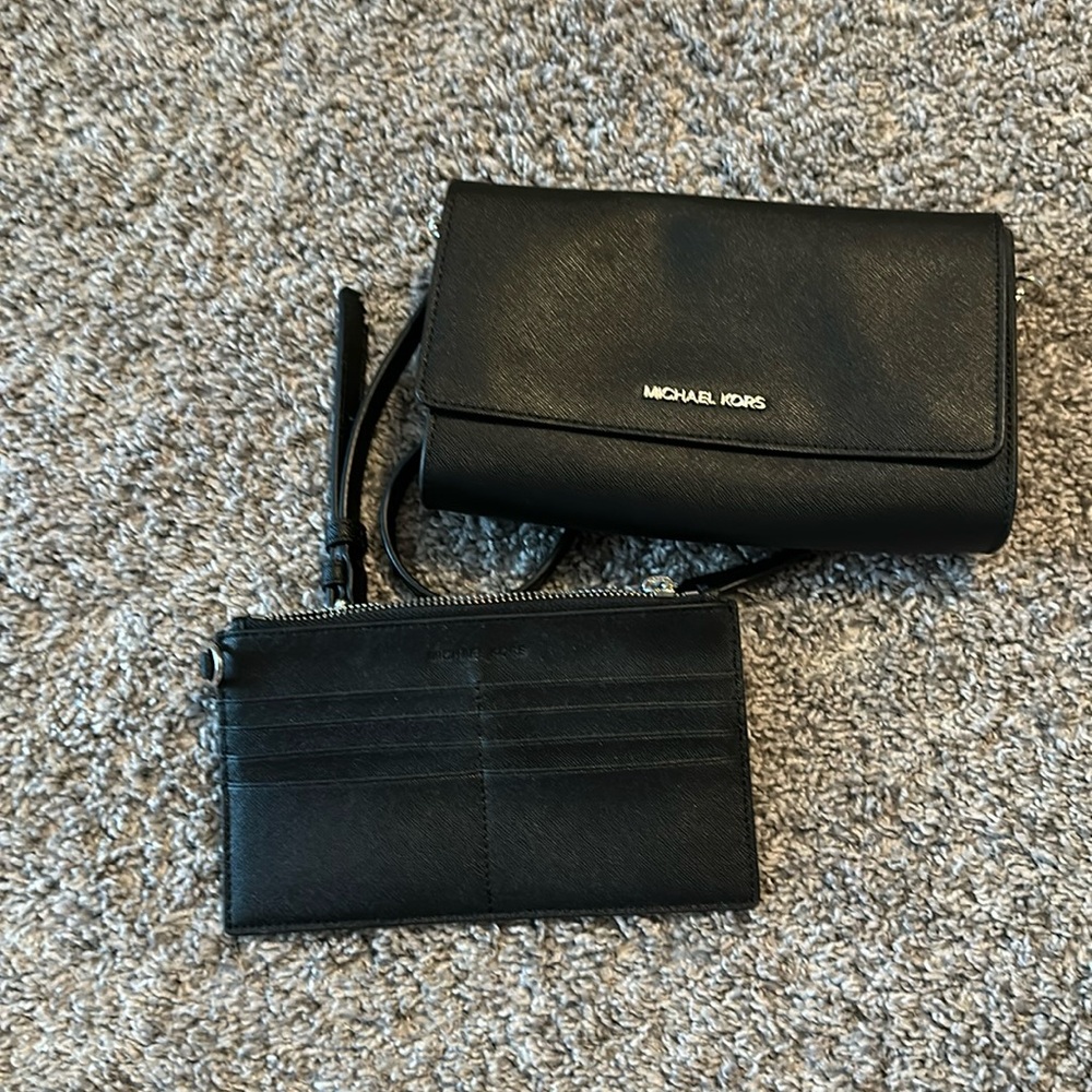 Purse with clutch